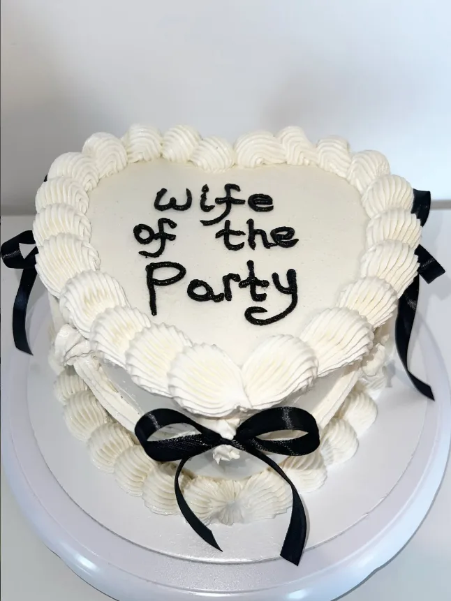 Handcrafted cake by Edible Goals